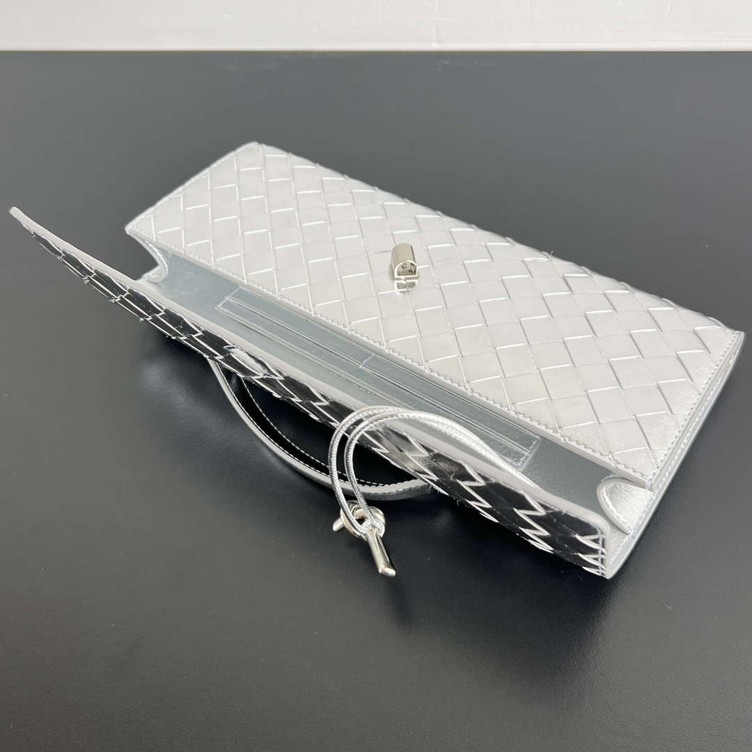 Bottega Veneta BV 741511 Long Clutch Andiamo With Handle Emerald Silver
