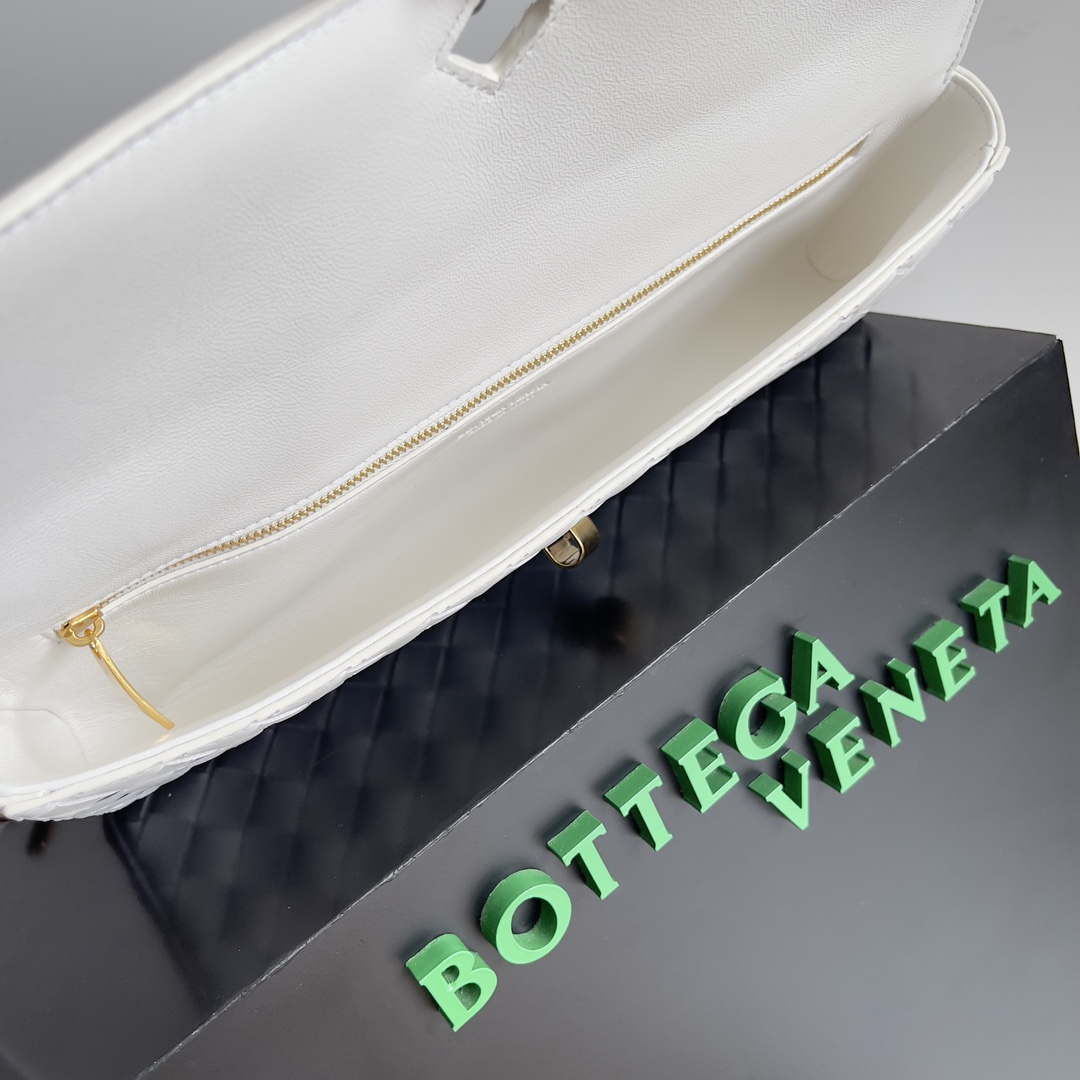 Bottega Veneta BV 741511 Long Clutch Andiamo With Handle Emerald White