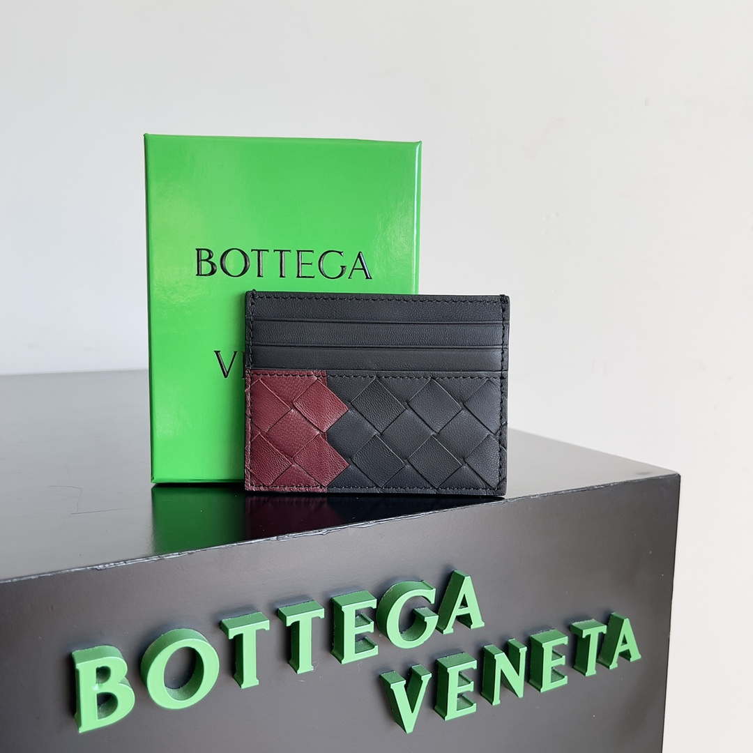 Bottega Veneta BV 743209 Intrecciato Credit Card Case bv70010