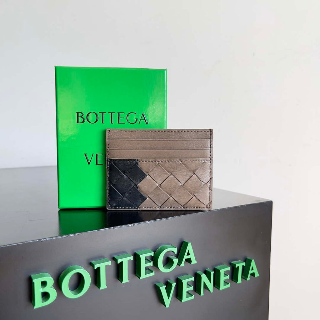 Bottega Veneta BV 743209 Intrecciato Credit Card Case bv70011