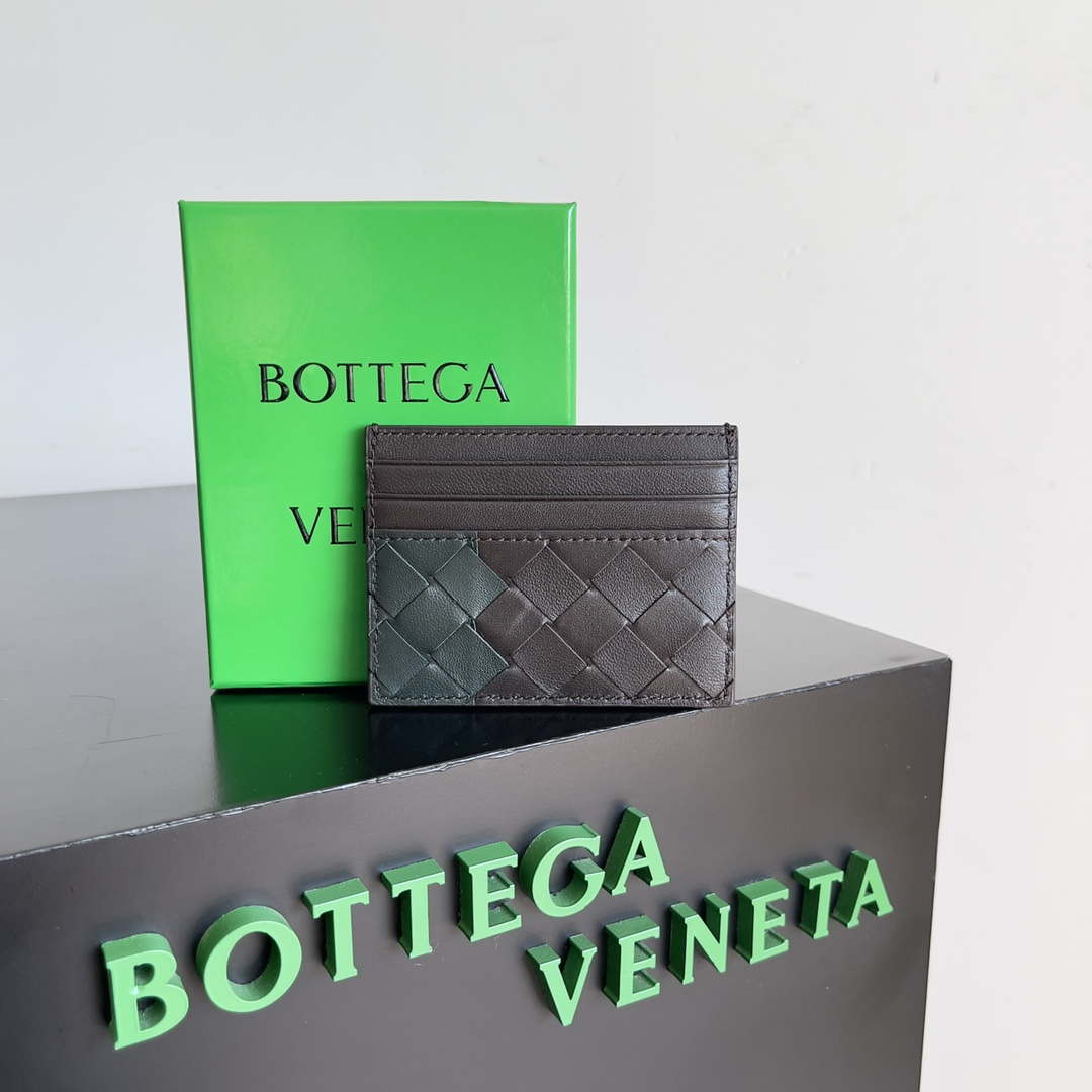 Bottega Veneta BV 743209 Intrecciato Credit Card Case bv70012