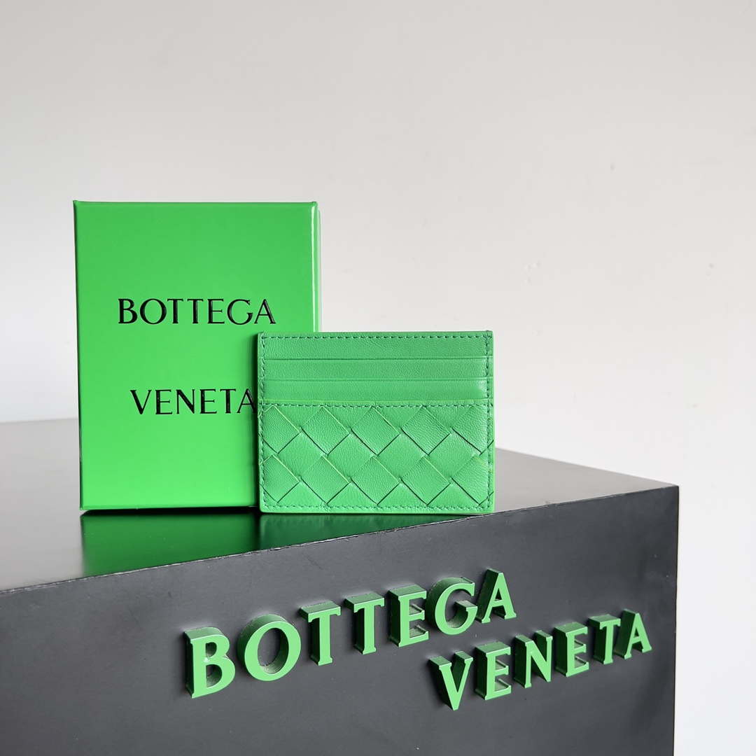 Bottega Veneta BV 743209 Intrecciato Credit Card Case bv70017