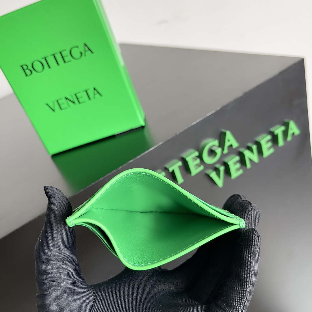 Bottega Veneta BV 743209 Intrecciato Credit Card Case bv70017
