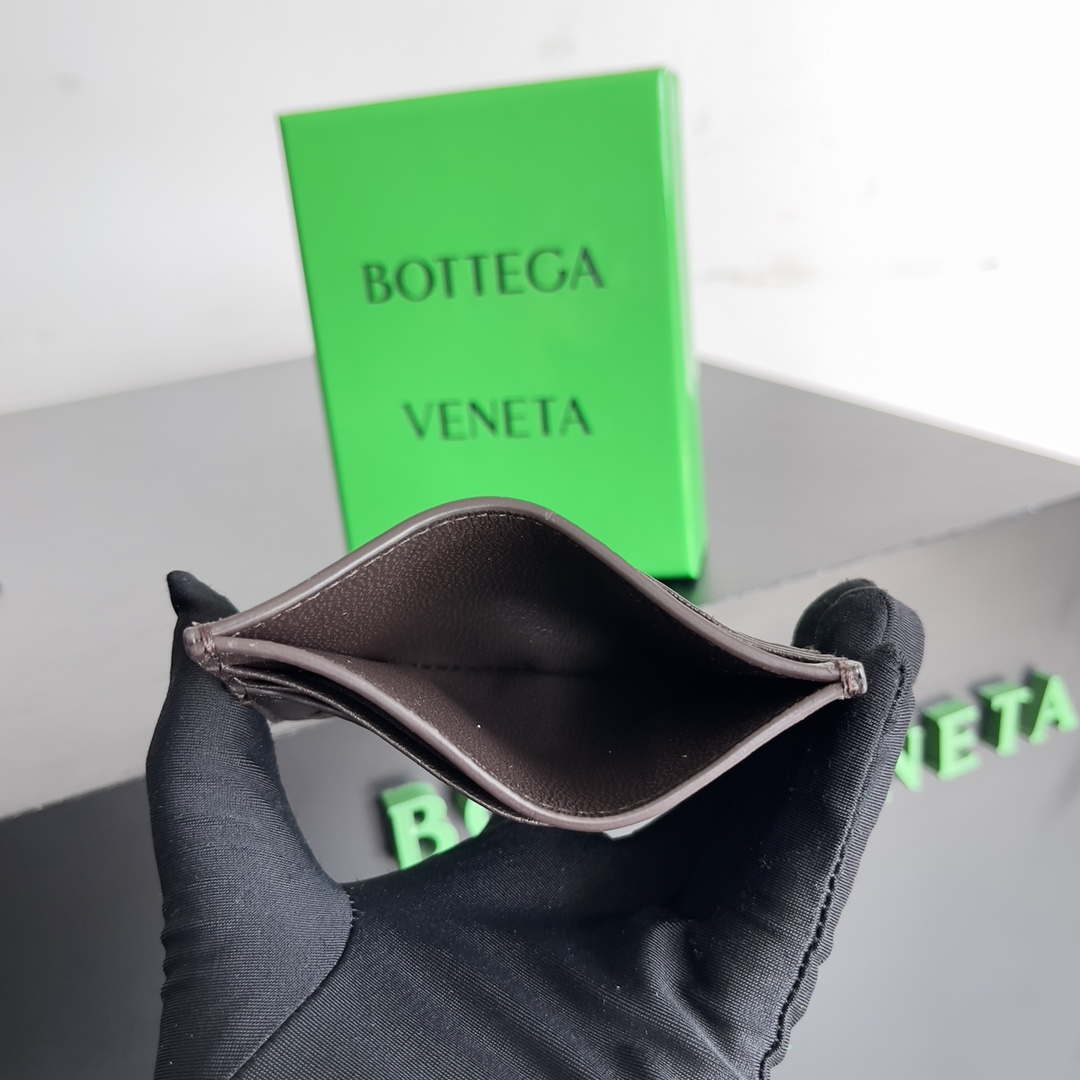 Bottega Veneta BV 743209 Intrecciato Credit Card Case bv70024