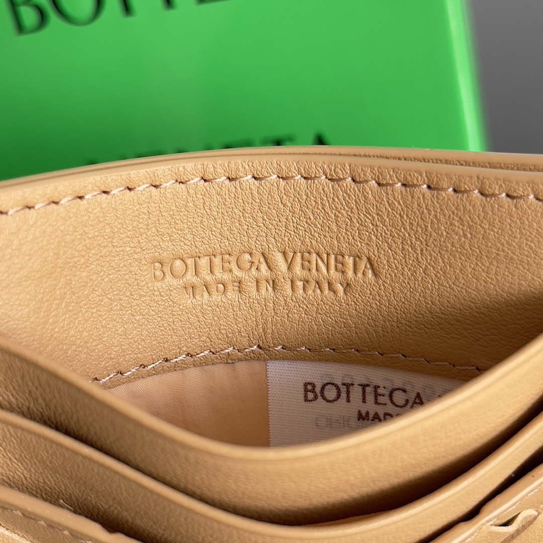 Bottega Veneta BV 743209 Intrecciato Credit Card Case bv70026