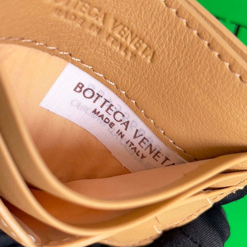 Bottega Veneta BV 743209 Intrecciato Credit Card Case bv70026