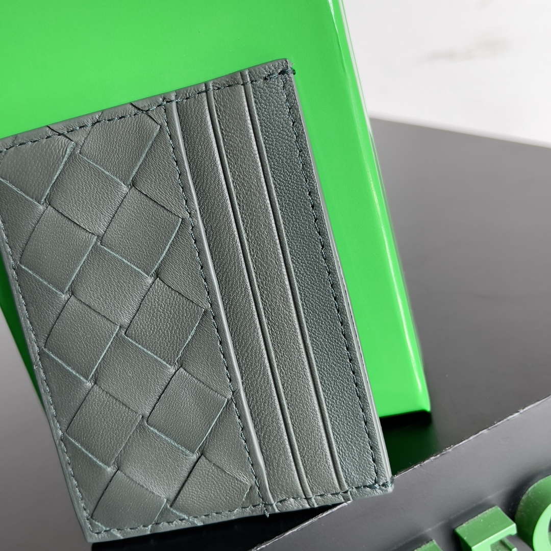 Bottega Veneta BV 743209 Intrecciato Credit Card Case bv70028