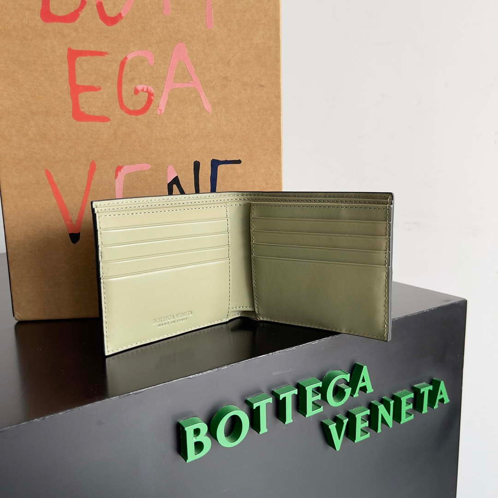 Bottega Veneta BV 743211 Intrecciato Bi-Fold Wallet BV70051