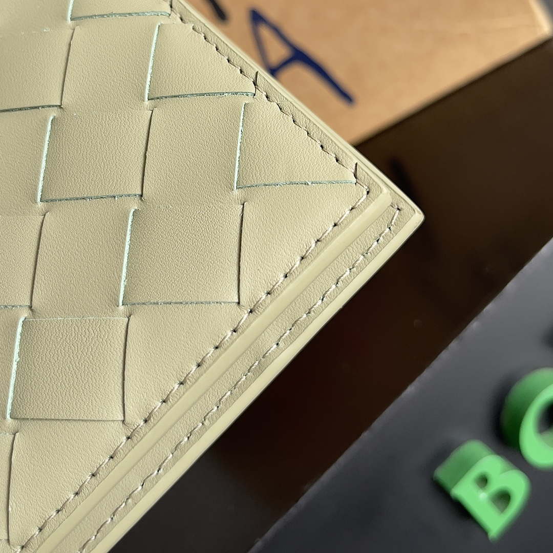 Bottega Veneta BV 743211 Intrecciato Bi-Fold Wallet BV70052 - Default Title - View 4