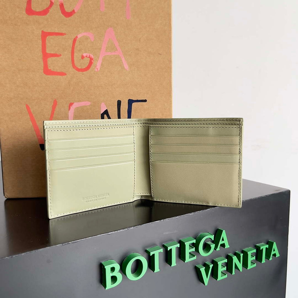 Bottega Veneta BV 743211 Intrecciato Bi-Fold Wallet BV70052