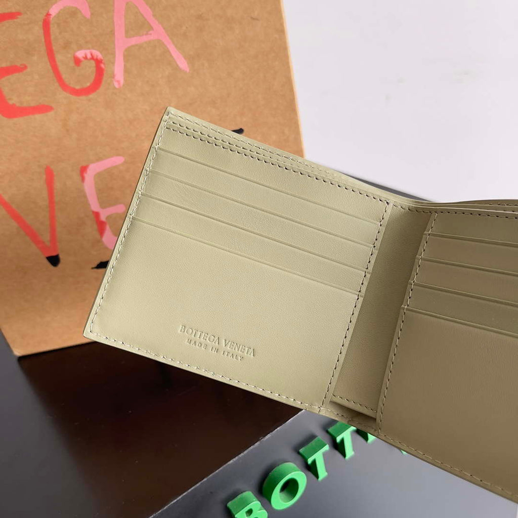 Bottega Veneta BV 743211 Intrecciato Bi-Fold Wallet BV70052