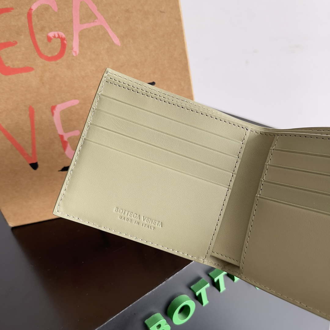 Bottega Veneta BV 743211 Intrecciato Bi-Fold Wallet BV70052