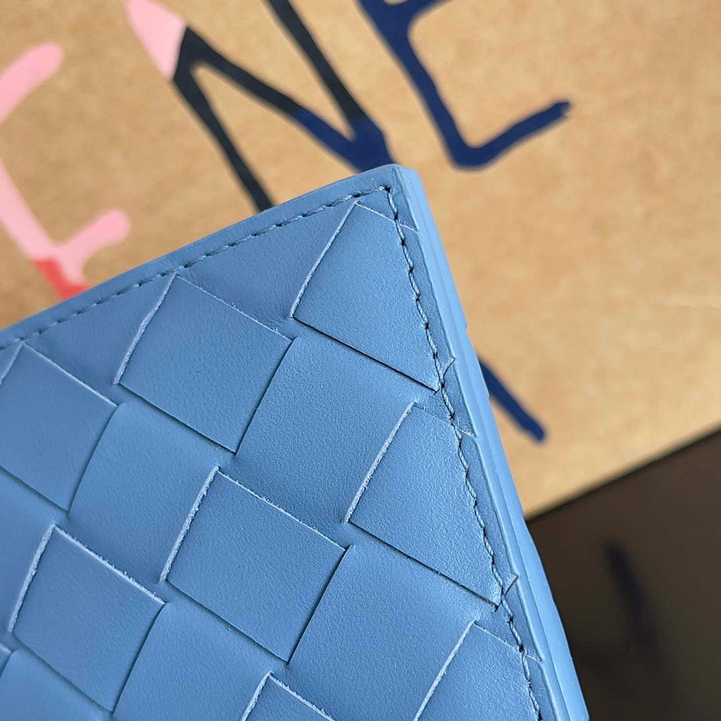 Bottega Veneta BV 743211 Intrecciato Bi-Fold Wallet BV70053
