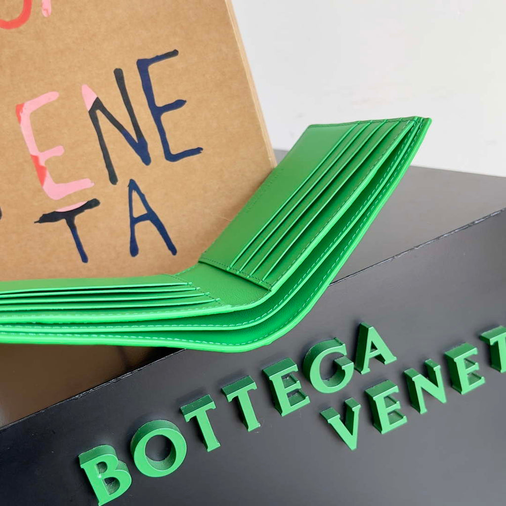 Bottega Veneta BV 743211 Intrecciato Bi-Fold Wallet BV70054