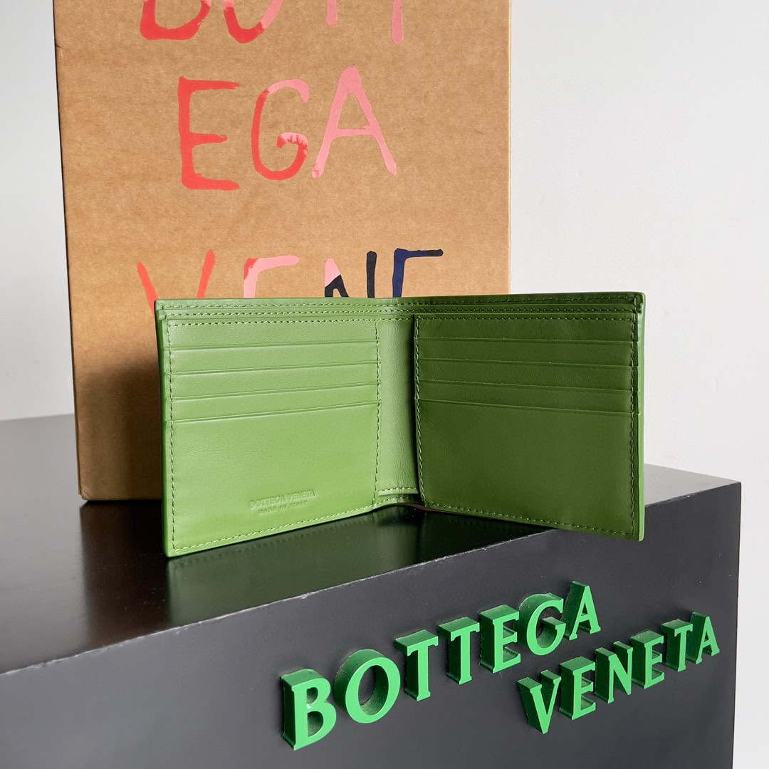 Bottega Veneta BV 743211 Intrecciato Bi-Fold Wallet BV70058