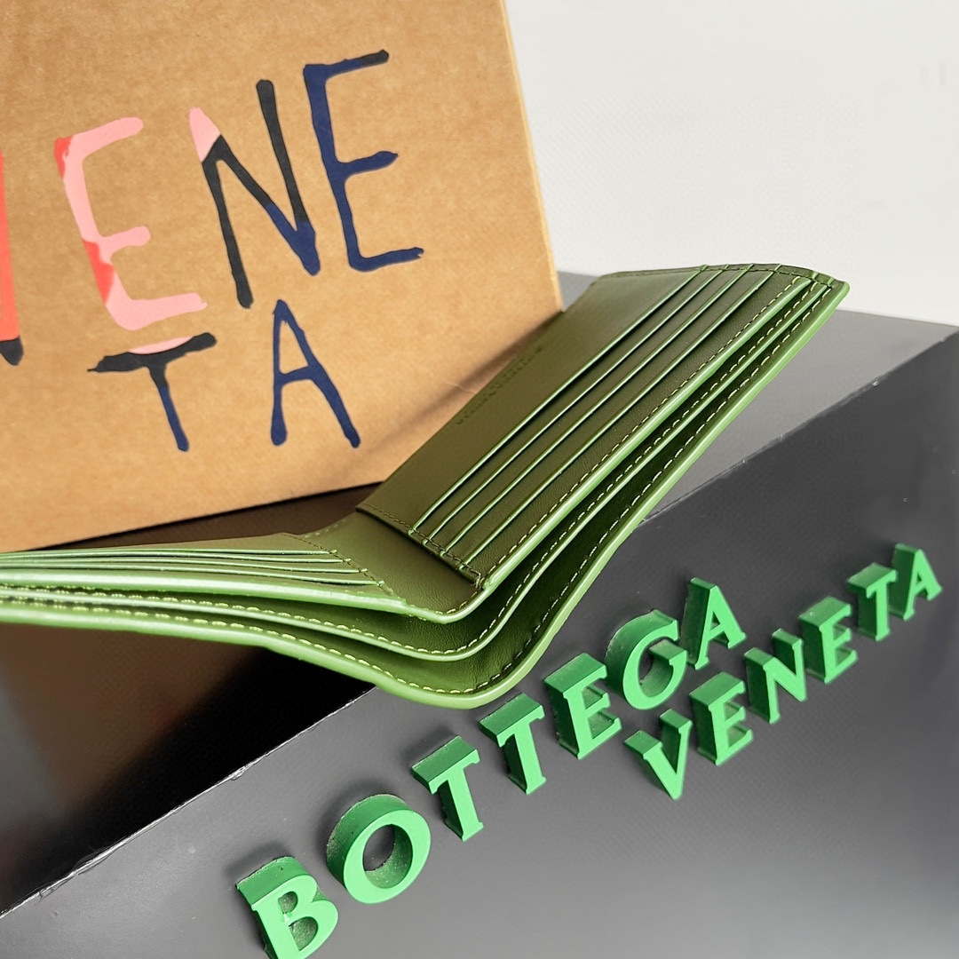 Bottega Veneta BV 743211 Intrecciato Bi-Fold Wallet BV70058 - Default Title - View 4