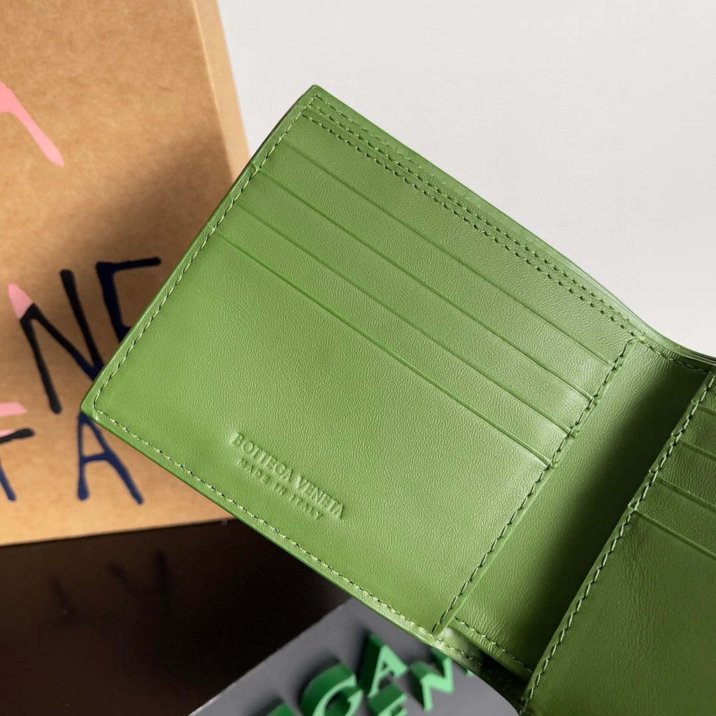 Bottega Veneta BV 743211 Intrecciato Bi-Fold Wallet BV70058