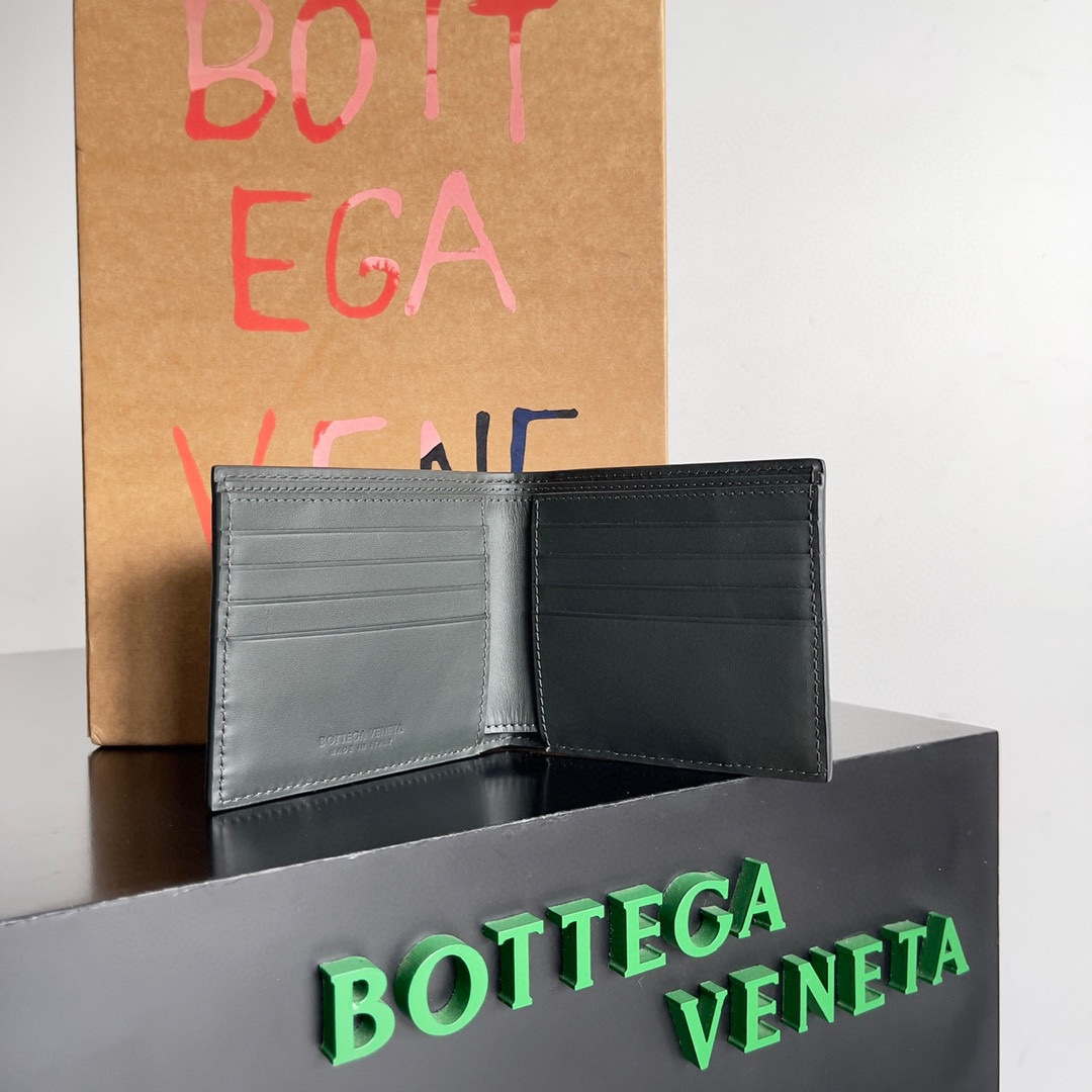 Bottega Veneta BV 743211 Intrecciato Bi-Fold Wallet BV70059