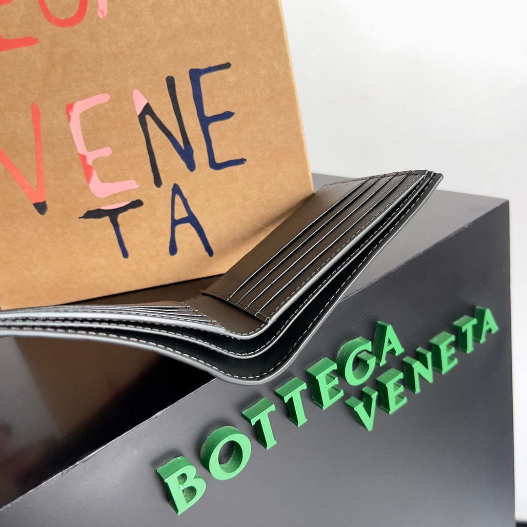Bottega Veneta BV 743211 Intrecciato Bi-Fold Wallet BV70059