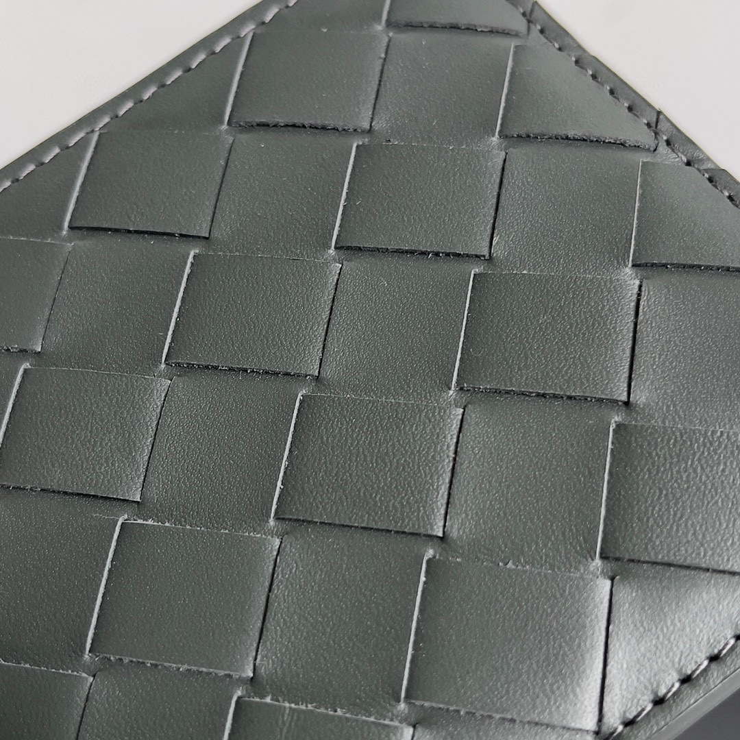 Bottega Veneta BV 743211 Intrecciato Bi-Fold Wallet BV70059