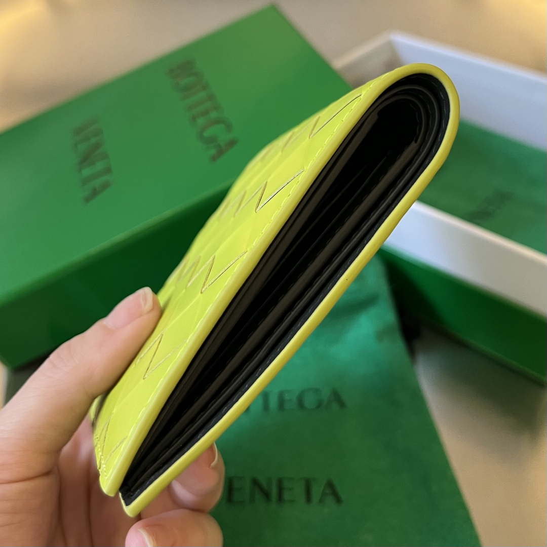 Bottega Veneta BV 743211 Intrecciato Bi-Fold Wallet BV70060 - Default Title - View 3
