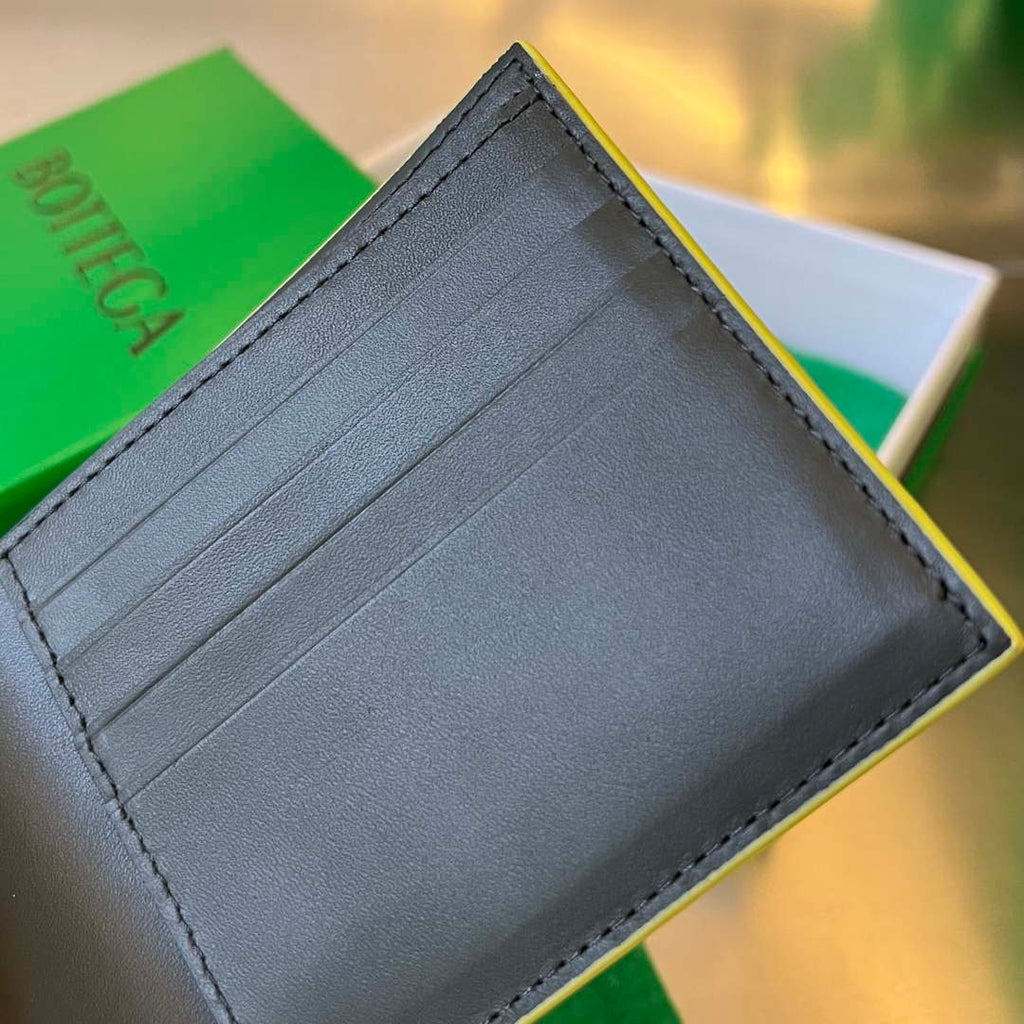 Bottega Veneta BV 743211 Intrecciato Bi-Fold Wallet BV70060