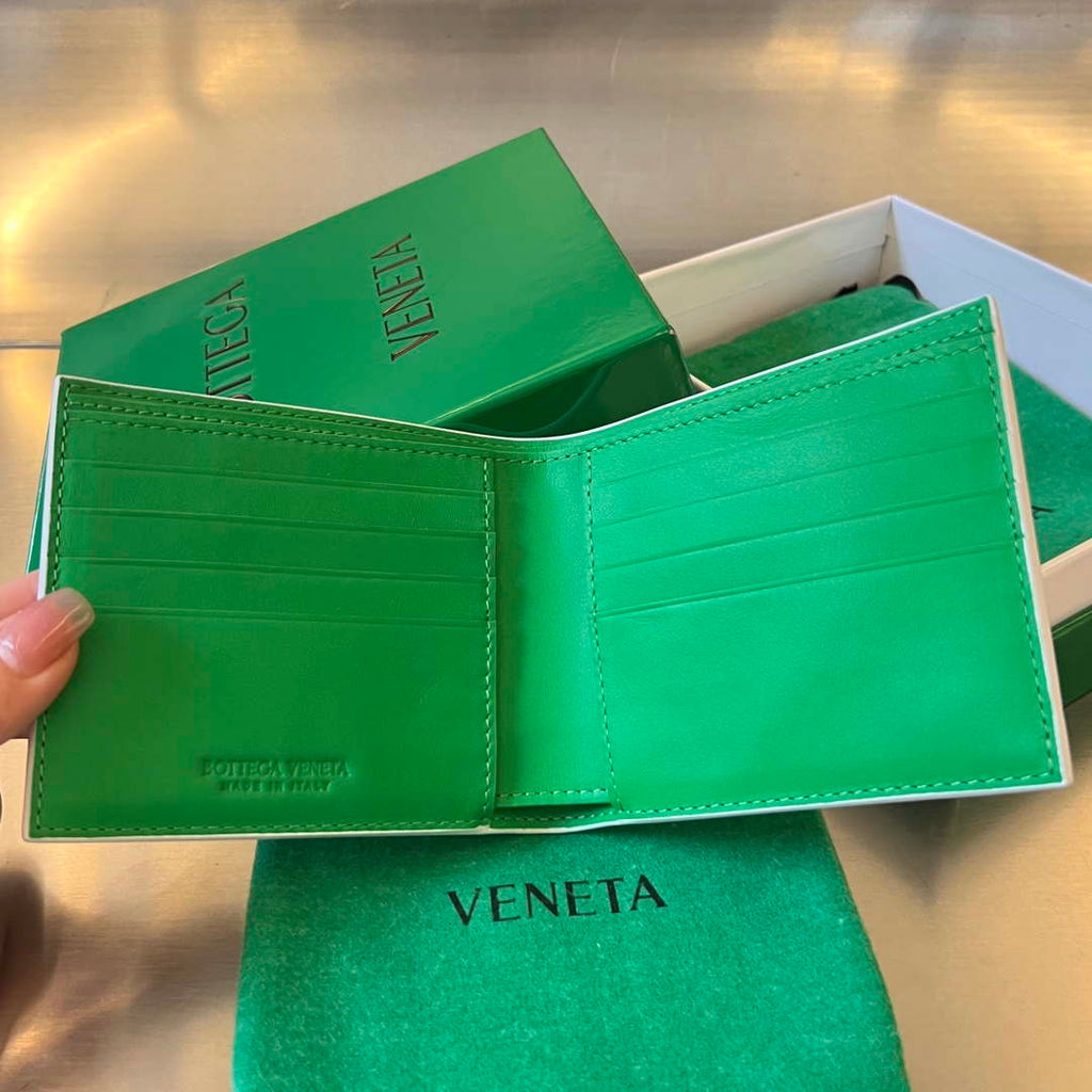 Bottega Veneta BV 743211 Intrecciato Bi-Fold Wallet BV70062