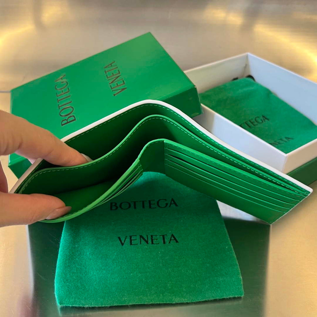 Bottega Veneta BV 743211 Intrecciato Bi-Fold Wallet BV70062