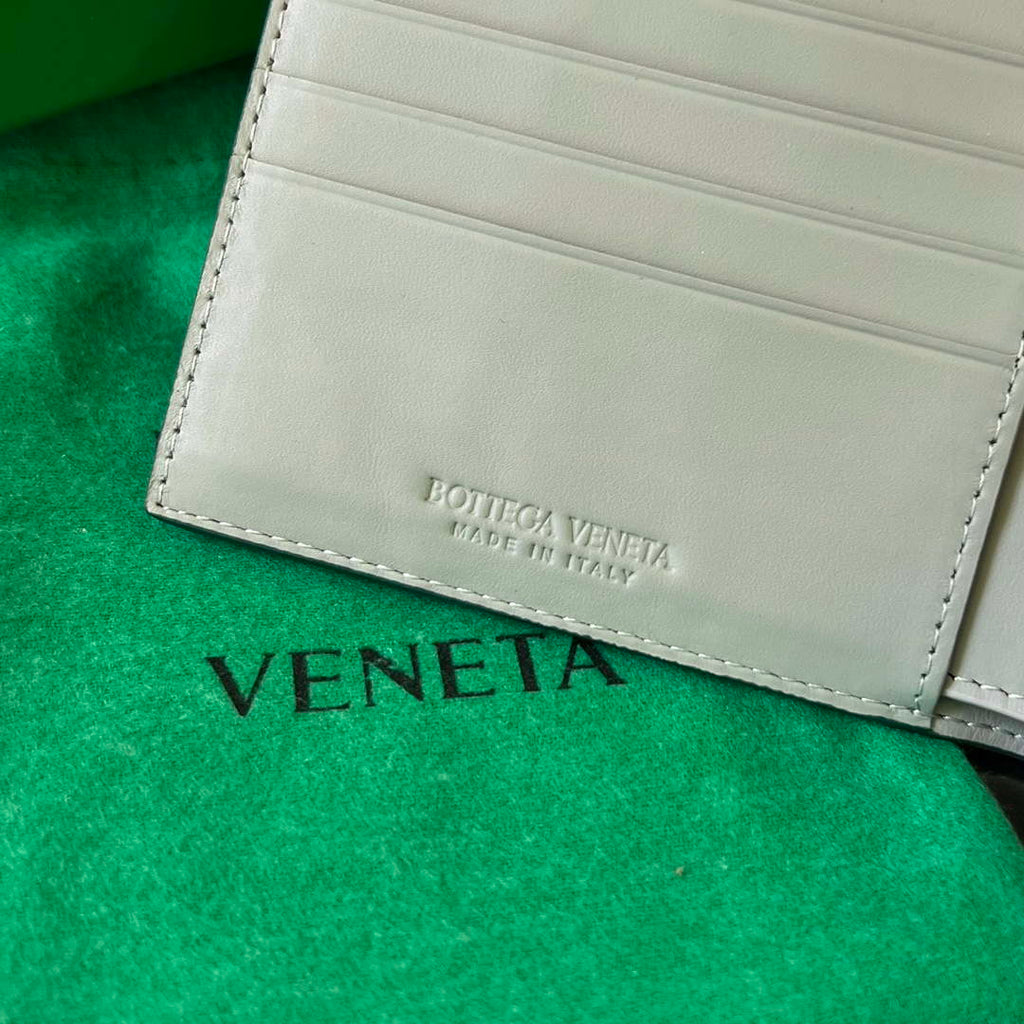 Bottega Veneta BV 743211 Intrecciato Bi-Fold Wallet BV70063