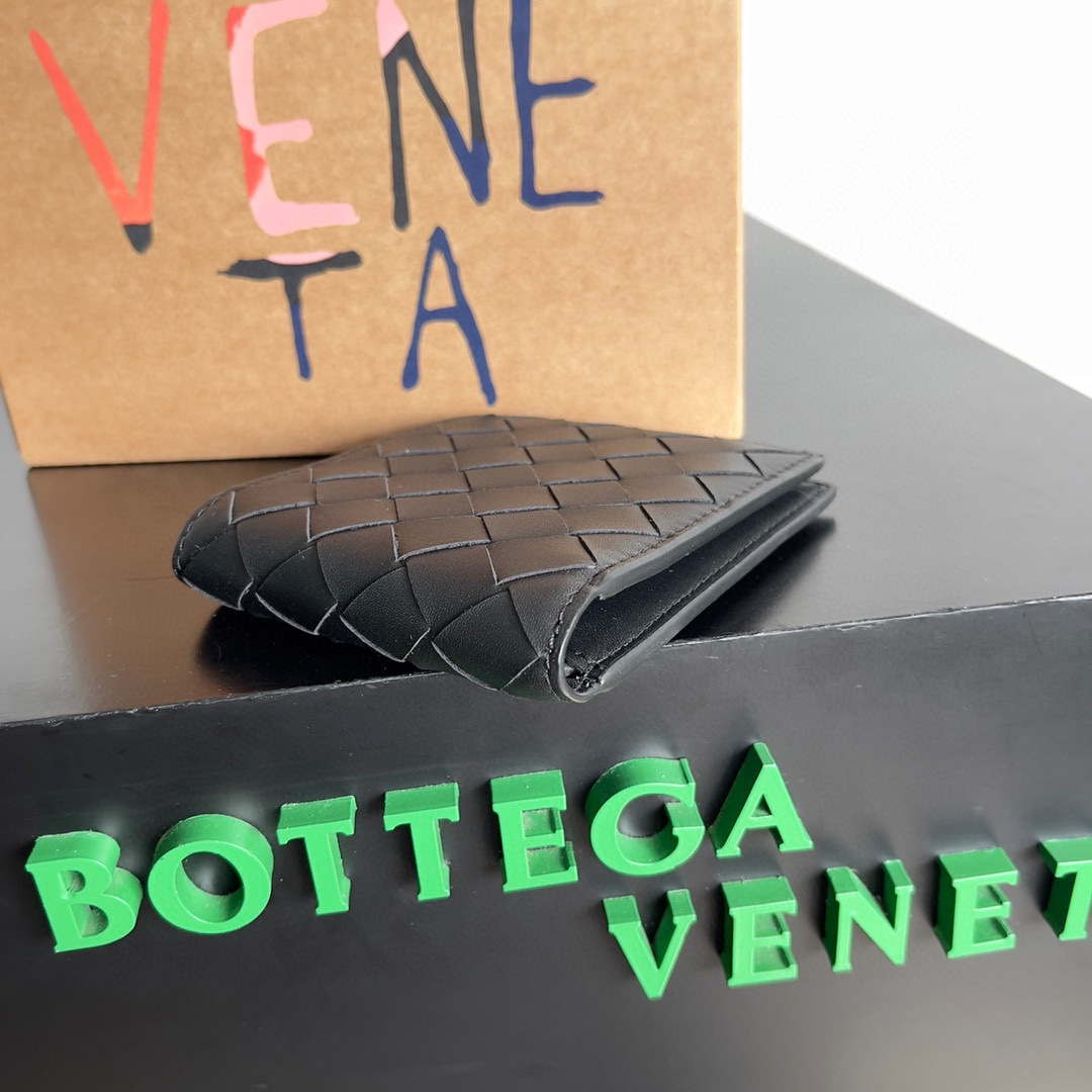 Bottega Veneta BV 743211 Intrecciato Bi-Fold Wallet BV70065