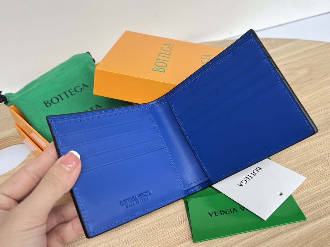 Bottega Veneta BV 743211 Intrecciato Bi-Fold Wallet BV70066 - Default Title - View 5