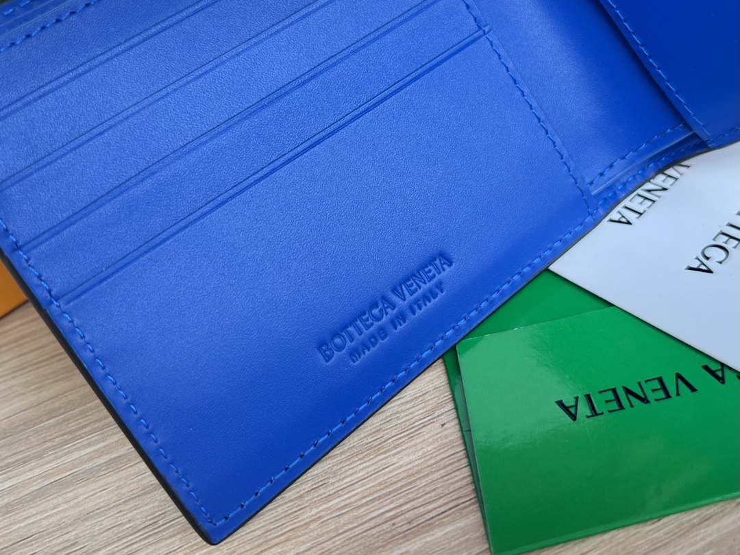 Bottega Veneta BV 743211 Intrecciato Bi-Fold Wallet BV70066 - Default Title - View 6