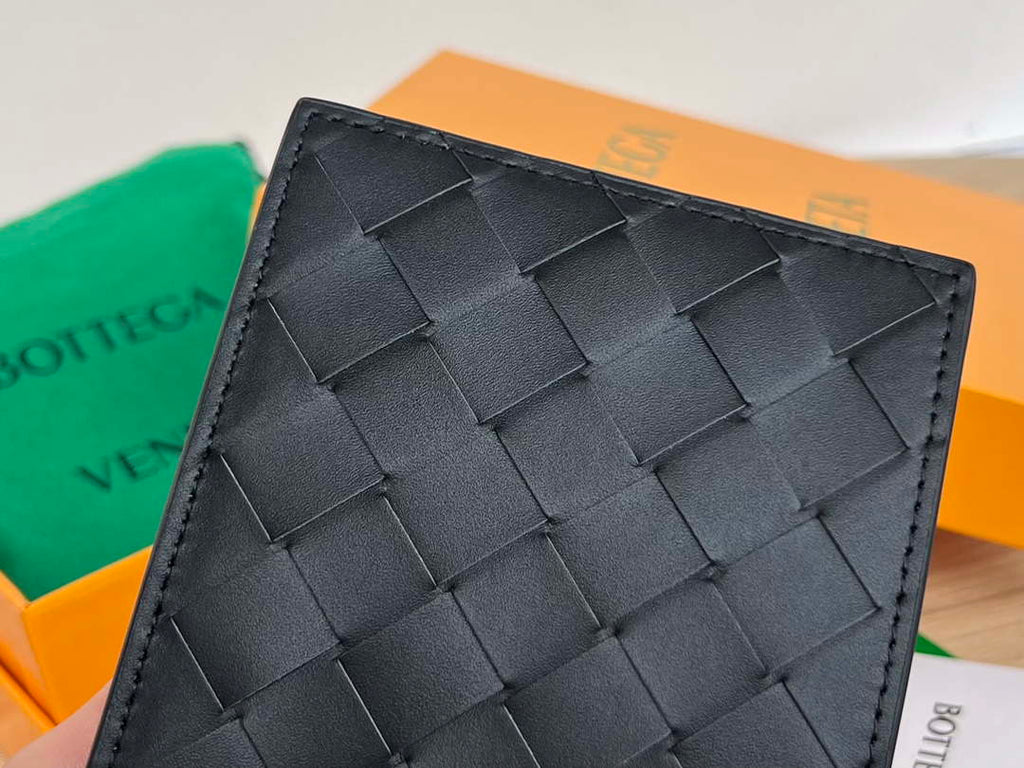 Bottega Veneta BV 743211 Intrecciato Bi-Fold Wallet BV70066