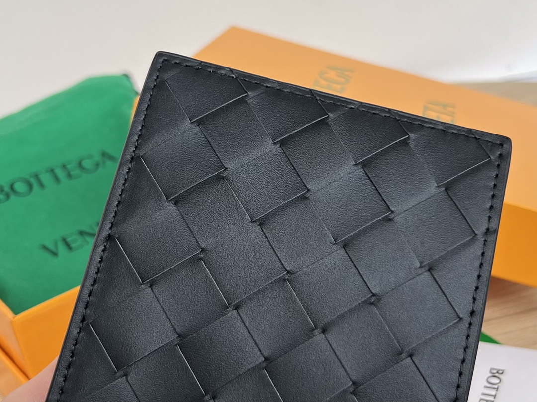 Bottega Veneta BV 743211 Intrecciato Bi-Fold Wallet BV70066 - Default Title - View 9