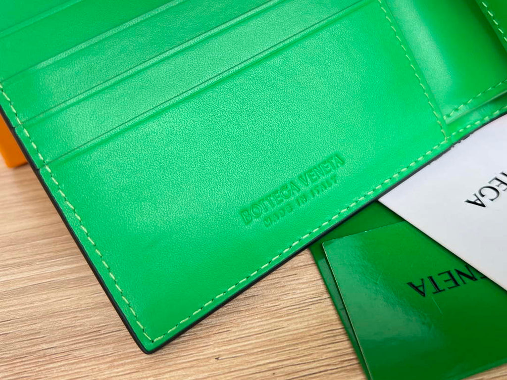 Bottega Veneta BV 743211 Intrecciato Bi-Fold Wallet BV70067