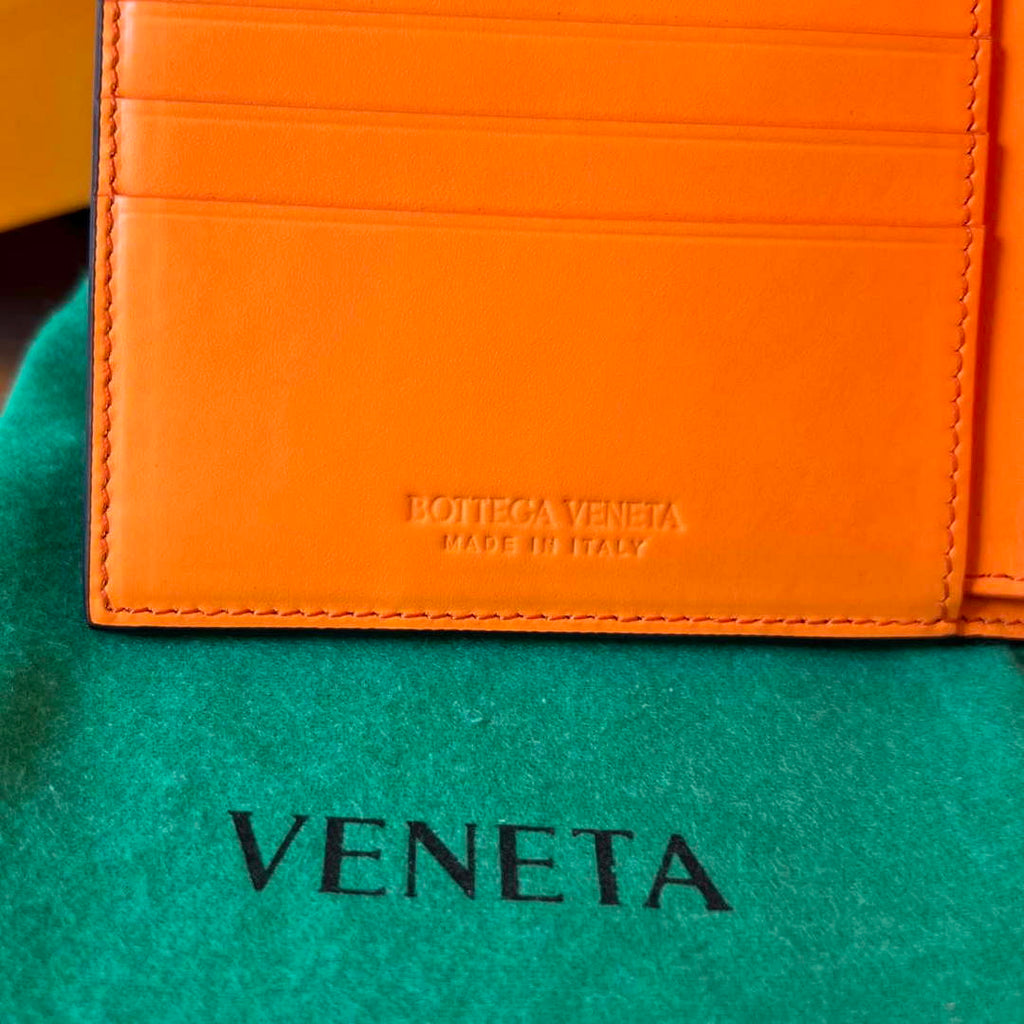 Bottega Veneta BV 743211 Intrecciato Bi-Fold Wallet BV70068