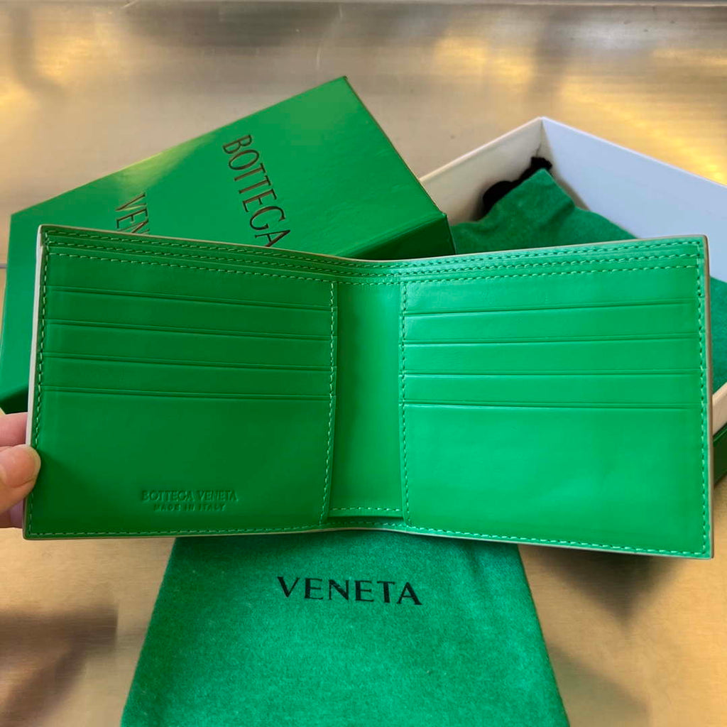 Bottega Veneta BV 743211 Intrecciato Bi-Fold Wallet BV70069