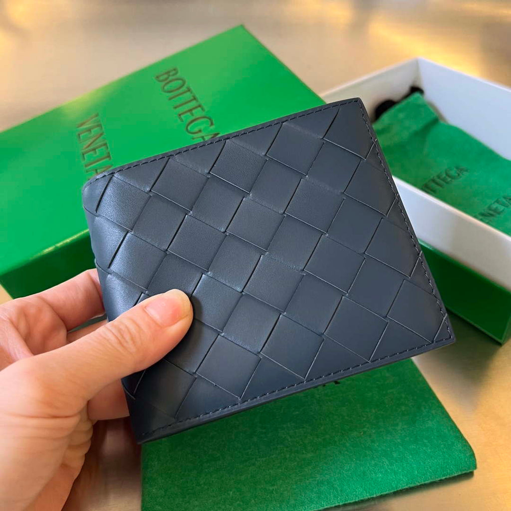 Bottega Veneta BV 743211 Intrecciato Bi-Fold Wallet BV70070