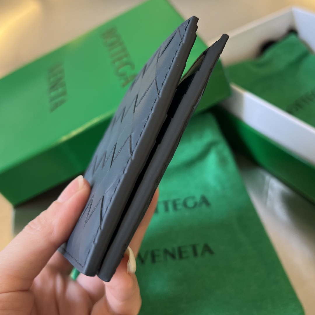 Bottega Veneta BV 743211 Intrecciato Bi-Fold Wallet BV70070 - Default Title - View 2