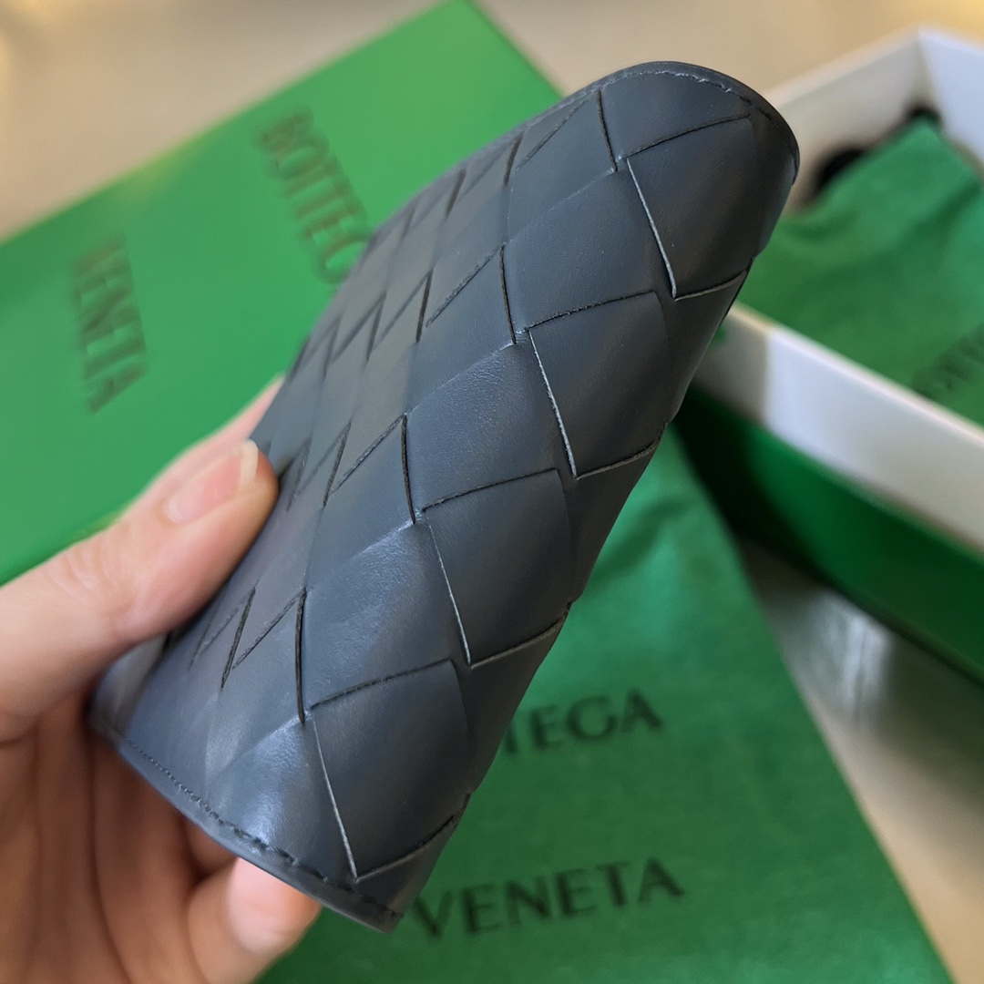 Bottega Veneta BV 743211 Intrecciato Bi-Fold Wallet BV70070