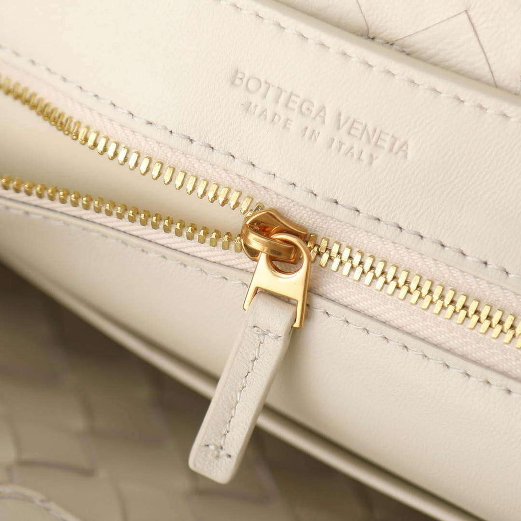 Bottega Veneta BV 743568 Small Andiamo BV9004