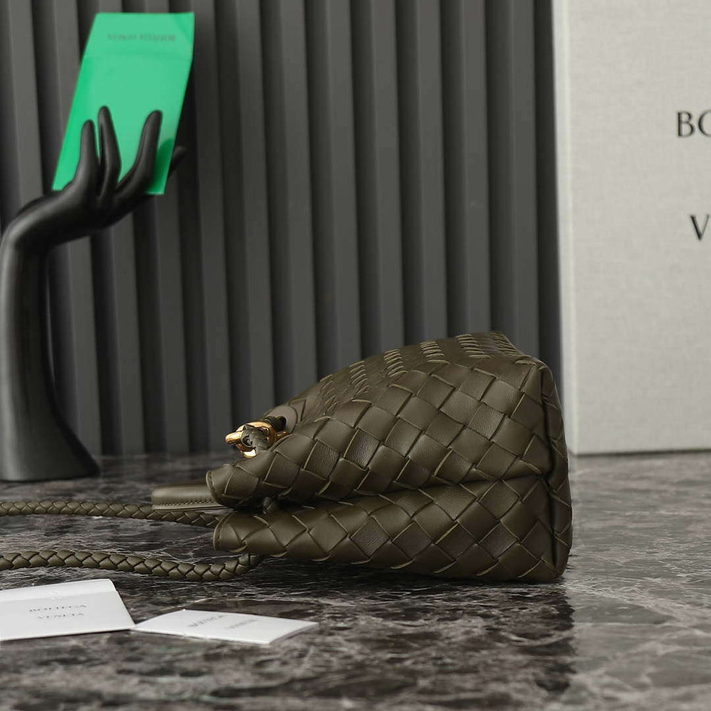 Bottega Veneta BV 743568 Small Andiamo BV9005