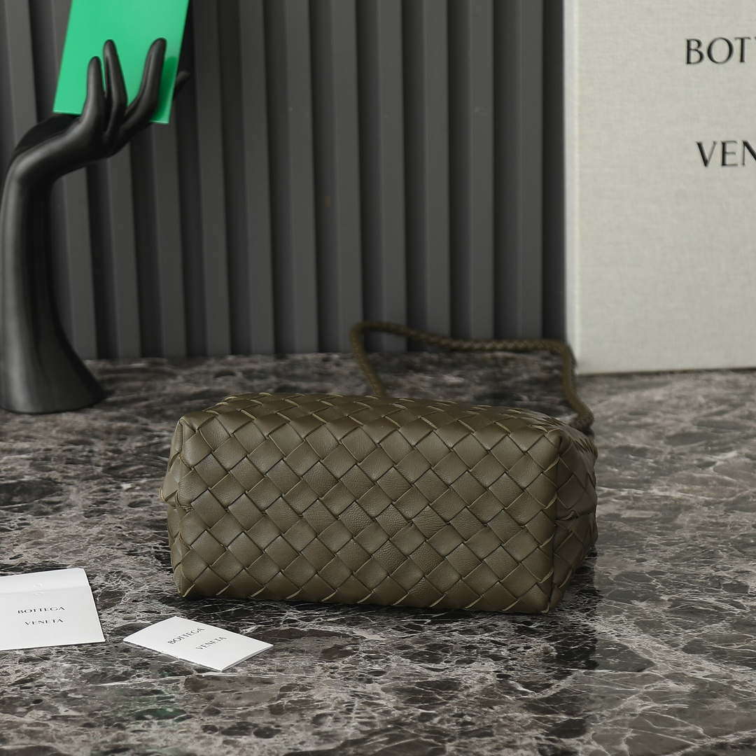 Bottega Veneta BV 743568 Small Andiamo BV9005