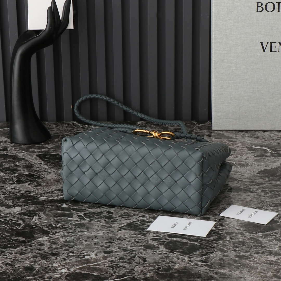 Bottega Veneta BV 743568 Small Andiamo BV9007