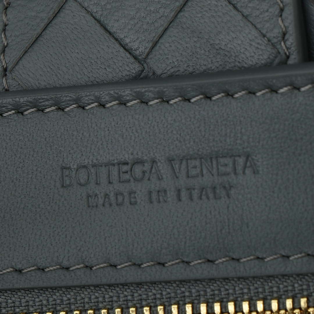 Bottega Veneta BV 743568 Small Andiamo BV9007