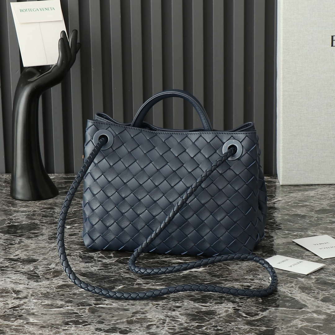 Bottega Veneta BV 743568 Small Andiamo BV9008