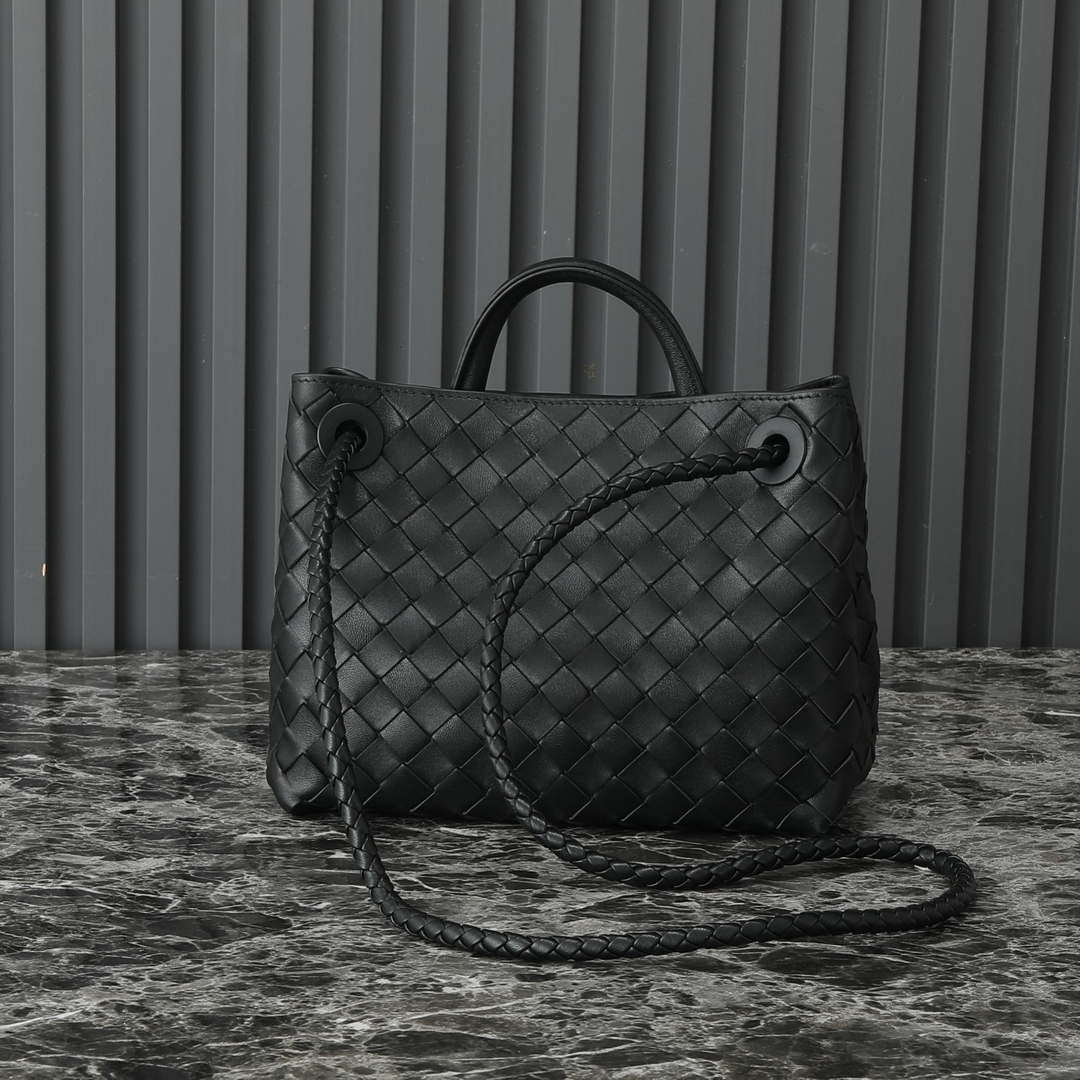 Bottega Veneta BV 766014 Small Andiamo BV9009