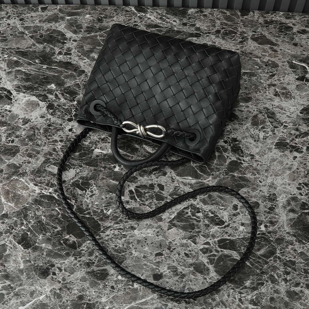 Bottega Veneta BV 766014 Small Andiamo BV9009