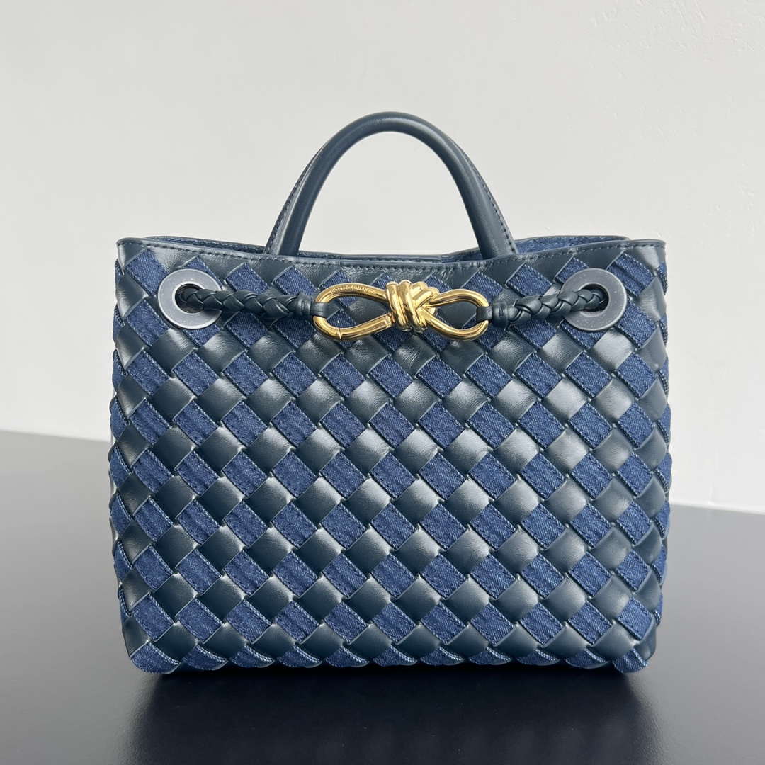 Bottega Veneta BV 743568 Small Andiamo BV9105
