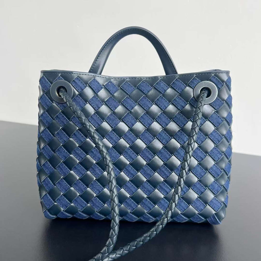 Bottega Veneta BV 743568 Small Andiamo BV9105